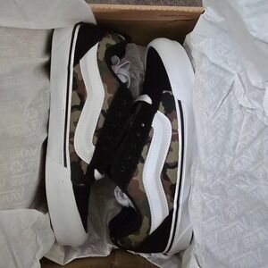 NIB Vans Knu Skool Camo Sneakers Unisex Size 8M 9.5W